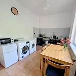 Appartement 70m Mieszkanie W Domu Jednorodzinnym Do 8 Osob, Darmowy Parking, Atrakcje Dla Dzieci, Balkon, Duzy Ogrod