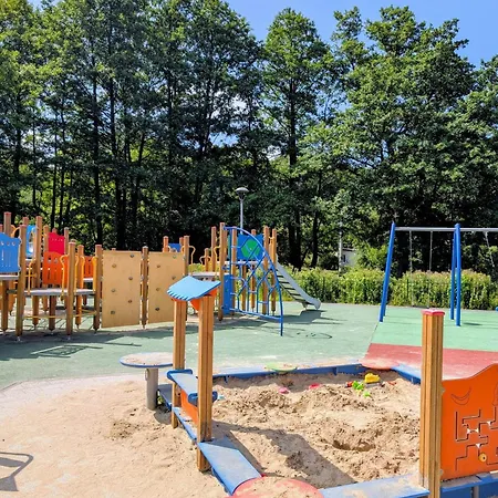 Apartment 70m Mieszkanie W Domu Jednorodzinnym Do 8 Osob, Darmowy Parking, Atrakcje Dla Dzieci, Balkon, Duzy Ogrod *