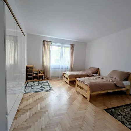 70m Mieszkanie W Domu Jednorodzinnym Do 8 Osob, Darmowy Parking, Atrakcje Dla Dzieci, Balkon, Duzy Ogrod