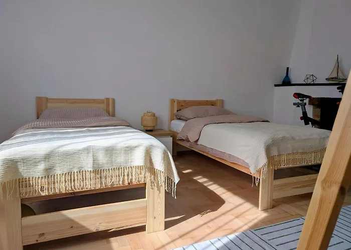 70m Mieszkanie W Domu Jednorodzinnym Do 8 Osob, Darmowy Parking, Atrakcje Dla Dzieci, Balkon, Duzy Ogrod