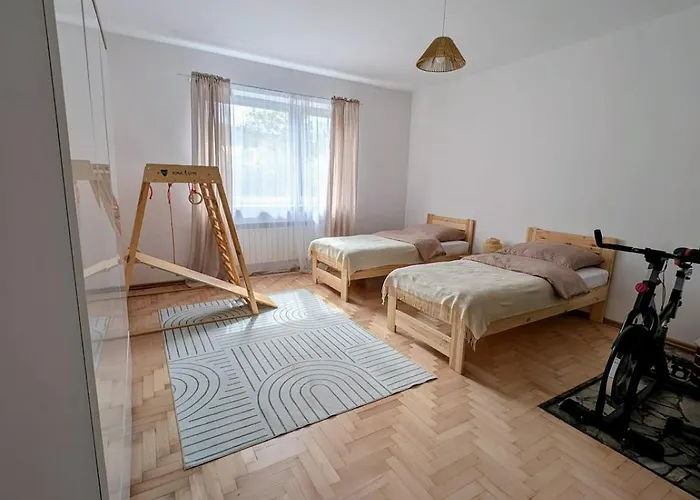 דירה 70m Mieszkanie W Domu Jednorodzinnym Do 8 Osob, Darmowy Parking, Atrakcje Dla Dzieci, Balkon, Duzy Ogrod גדינייה